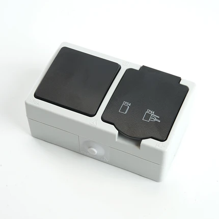 Розетка IP54 Stekker ВЕЛЕНА 32759
