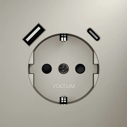 Розетка с/з со шторками + USB VOLTUM S70 VLS040503